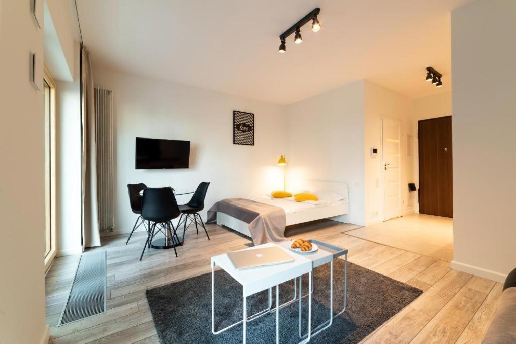 Warsaw Night Apartments Menica Residence Dış mekan fotoğraf